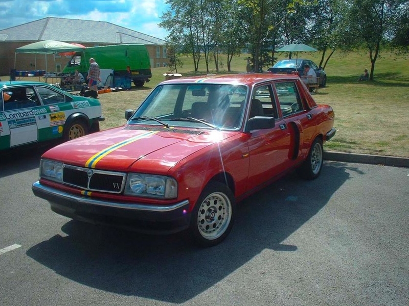 [... Lancia Beta Trevi VX Bimotore ...]